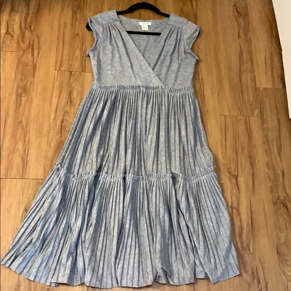 Sundance Grey V-neck Pleated Midi Dress - Picture 7 of 11